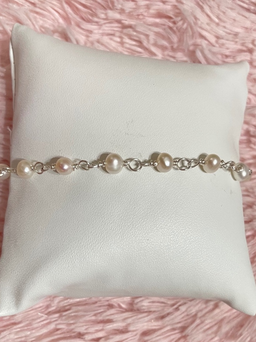 Beautiful Hand made nature White Freshwater pearls Silver bracelet 4mm Size:7 in